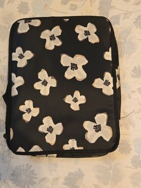 thirty-one Black Organizer Pouch
